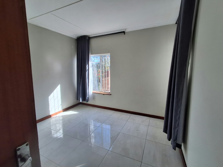 To Let 3 Bedroom Property for Rent in Walmer Eastern Cape